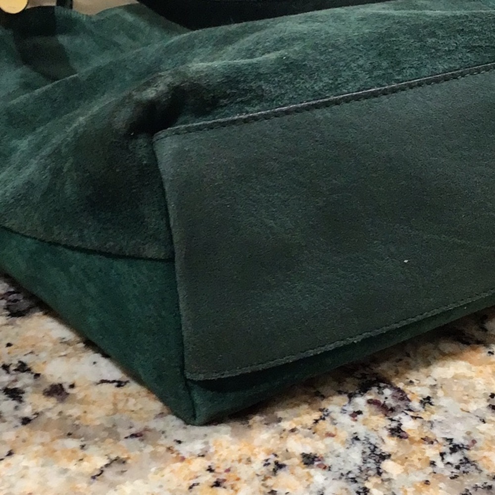 RARE Fendi Elegant Green Suede Tote Handbag - Picture 8 of 9
